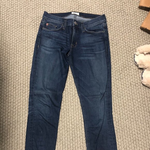 size 27 in women's jeans is what size